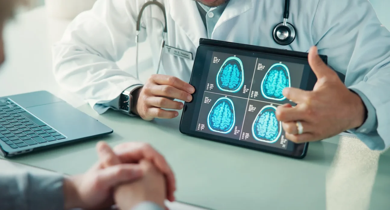 Les cellules immunitaires en guerre : le début des dégâts d'Alzheimer en dehors du cerveau