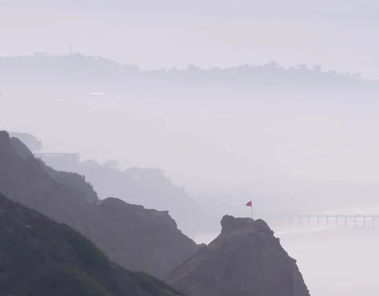 « L'humidité record du Sud de la Californie remet en question la marque 'chaleur sèche' de l'État »