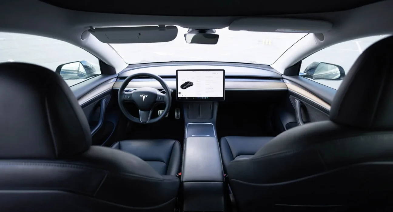 Nouvelle fonctionnalité Tesla : Assistance à l'évitement des collisions, même sans activation du FSD