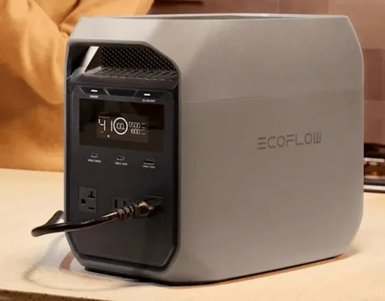 Propriétaire de batterie portable découvre que l'inverseur était responsable de la décharge plutôt que du congélateur