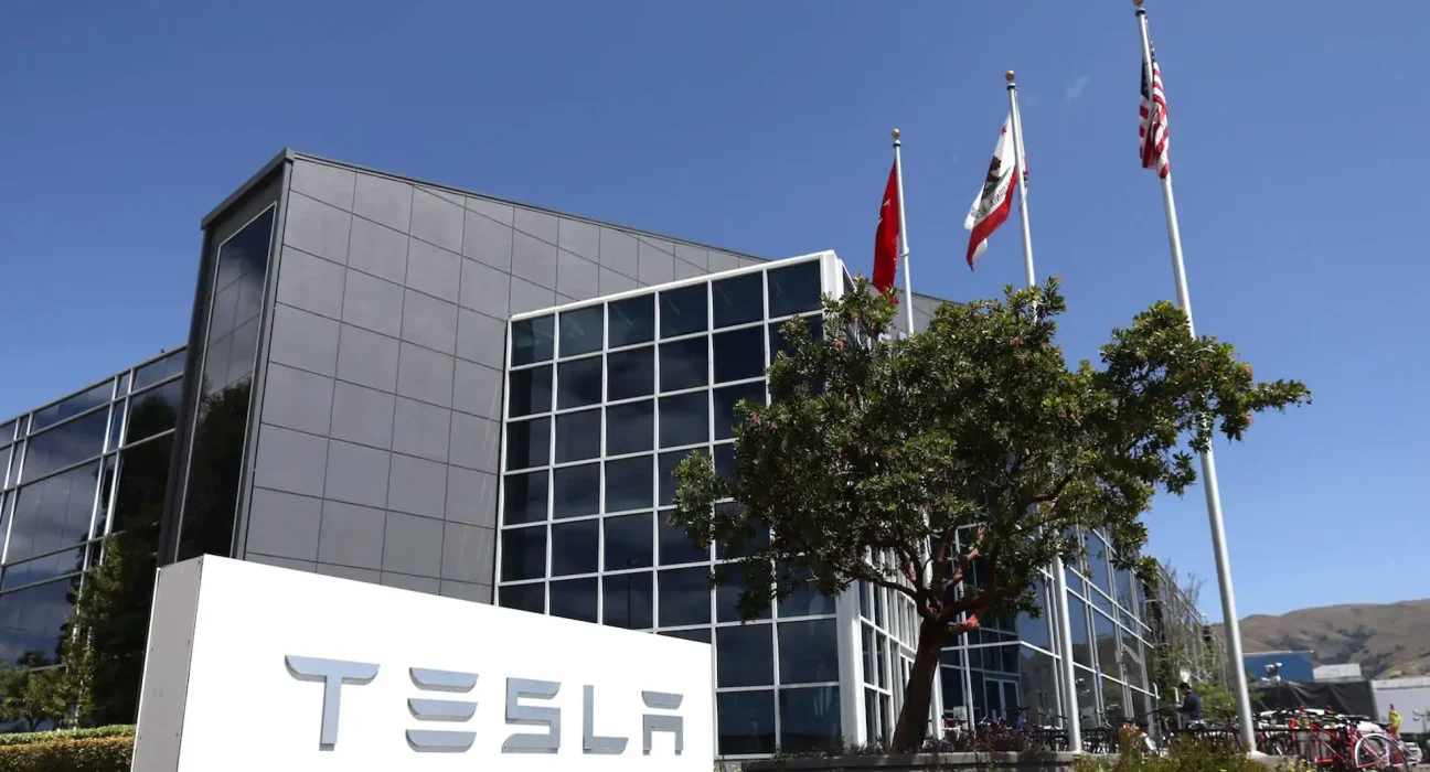 Un propriétaire californien lutte toujours pour recharger son Powerwall 3 à plus de 50% après des réparations