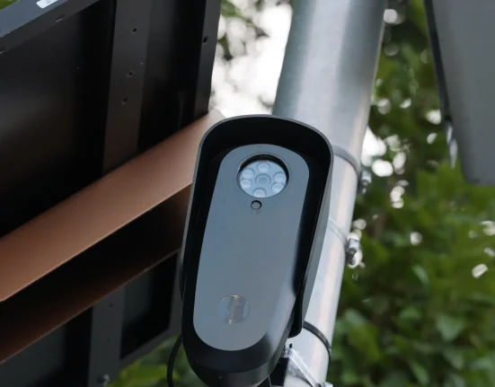 Une ville de l'Ohio interdit les caméras de lecture de plaques d'immatriculation, invoquant un excès de surveillance des grandes technologies.