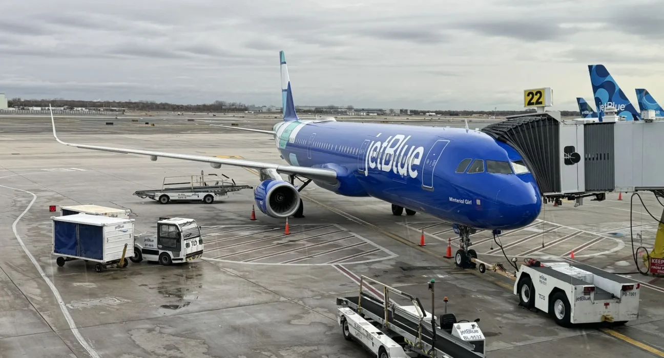 Appels de support JetBlue : Annulation des vols des 13 et 14 octobre, des réservations disparues qualifiées de 'phantômes'