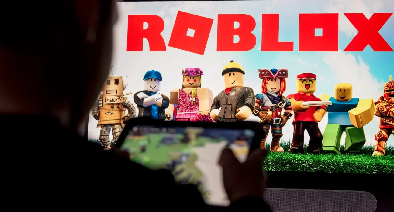 Attention : Les dangers des liens 'Free Robux' sur YouTube et TikTok pour les enfants