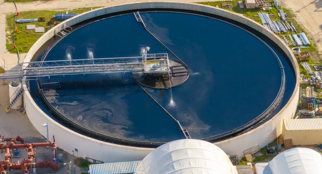 Au Texas, un renouvellement de 75 millions de dollars pour une usine d'eau augmente la capacité de 15 millions de gallons par jour.