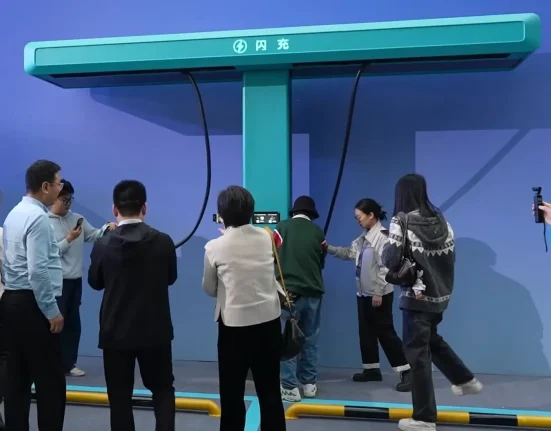 BYD annonce que la Seagull peut se charger de 10% à 70% en 5 minutes, mais uniquement sur son réseau de recharge Flash.
