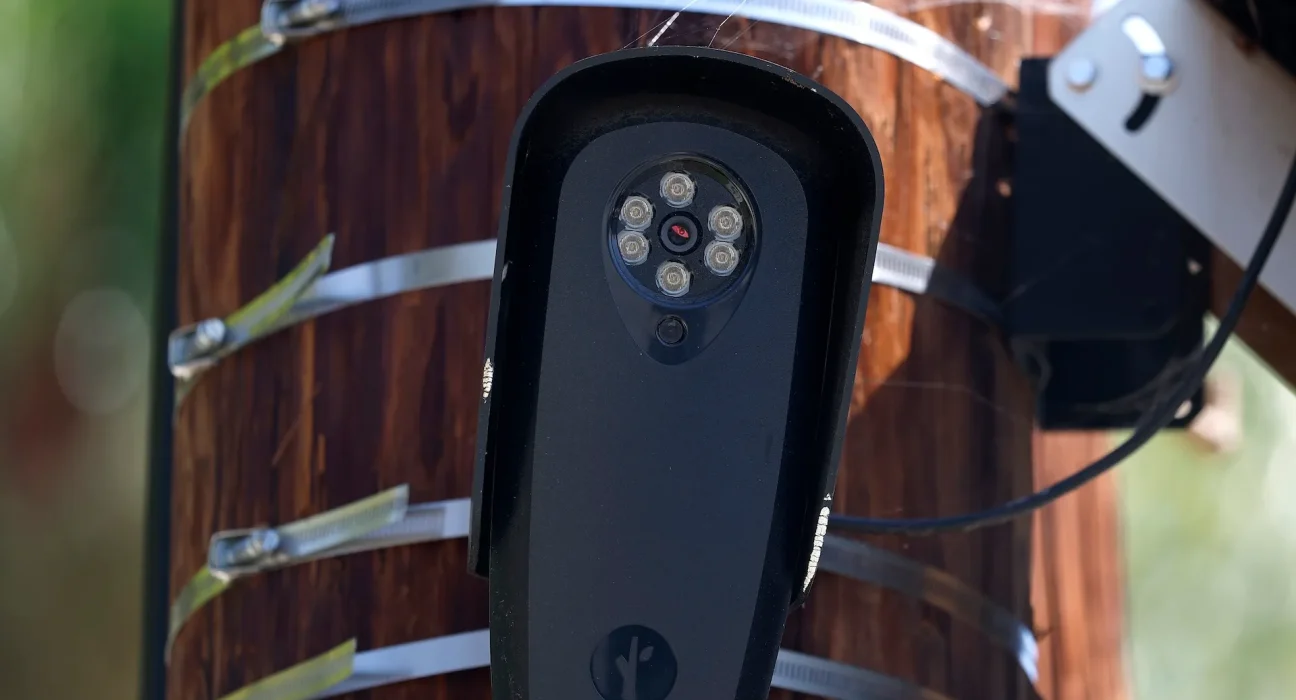 Découverte de 14 caméras de surveillance non autorisées en Floride, dont 11 sans propriétaire identifié
