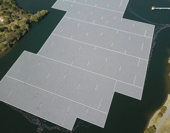 « En Chine, des cellules solaires atteignent de nouveaux sommets en produisant de l'énergie à 10 mètres de profondeur »