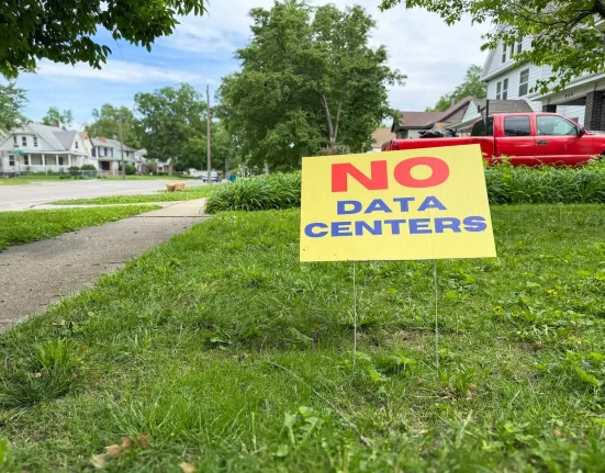 En Massachusetts, les habitants appellent à l'interdiction des futurs centres de données dans tous les districts