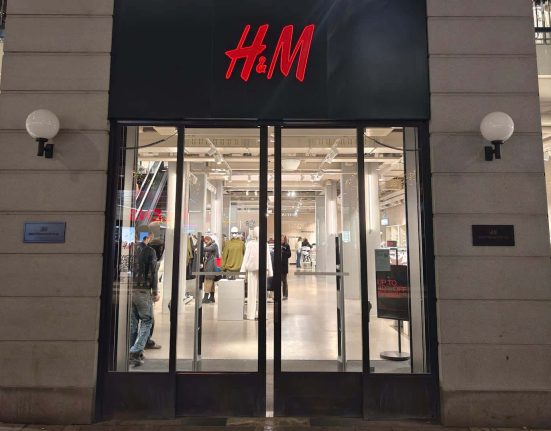 H&M enquête sur des allégations de cyberattaque à la suite d'un incident chez ASOS