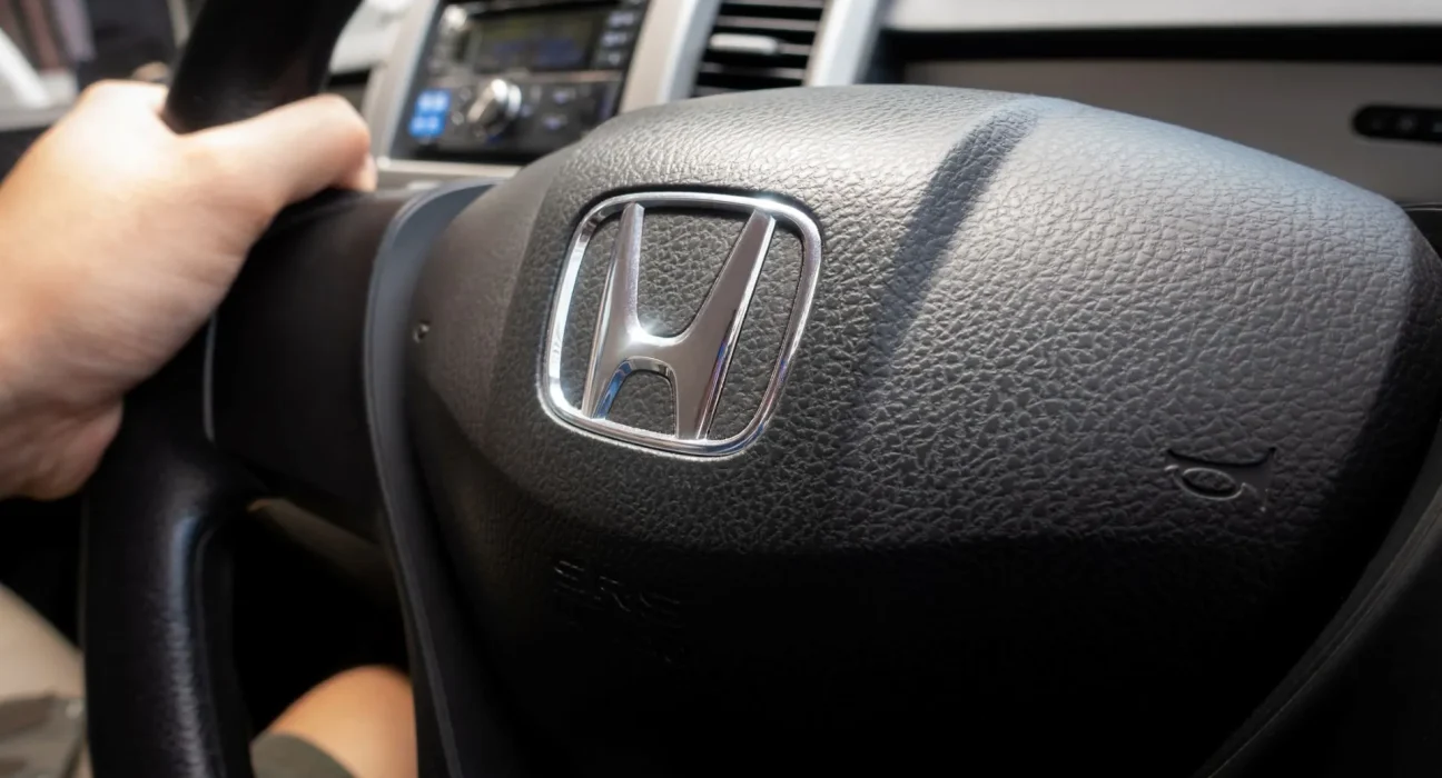 Honda au Japon : des essais routiers pour recharger les camions en mouvement.