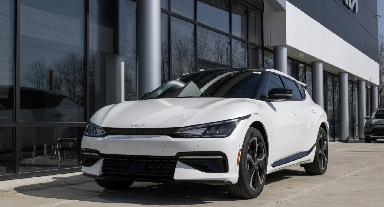 Kia EV6 GT surpasse la Tesla Model Y Performance et la BYD Sealion 7 lors d'un test en Allemagne.