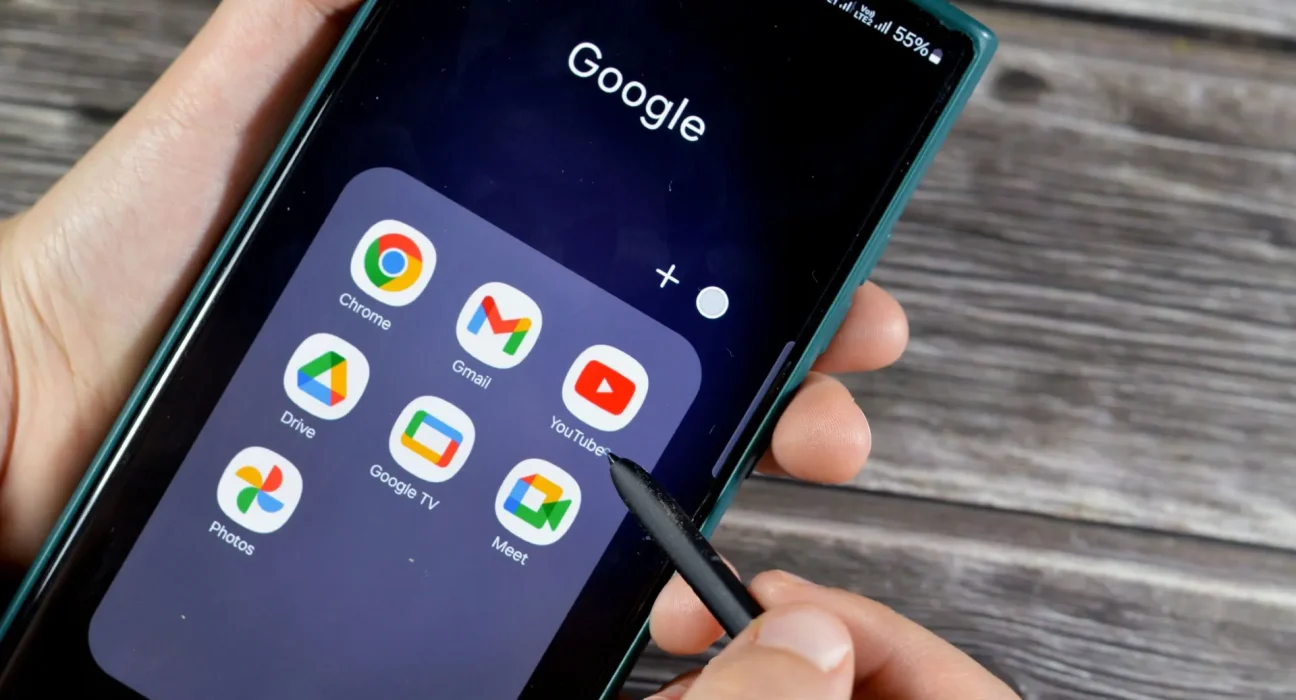 L'IA de Google : Transformer les insights d'emails et de photos en pistes pour le ciblage publicitaire