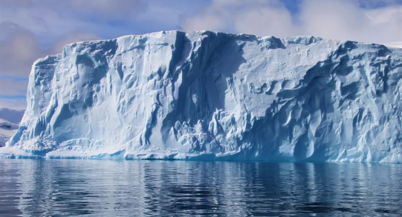 « Le Glacier de l'Apocalypse en Antarctique : Une élévation des mers de 3 centimètres d'ici 2100, même sans réchauffement supplémentaire »