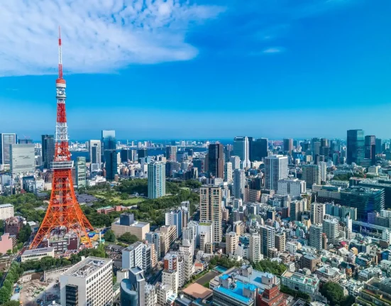 Le Japon franchit le cap des 100 000 centenaires face au défi du vieillissement.