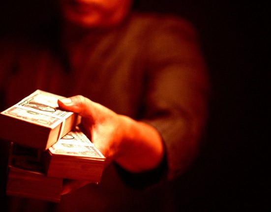 Les Résidents Refusent Une Indemnité de 10 000 $ pour Accueillir un Centre de Données dans Leur Ville