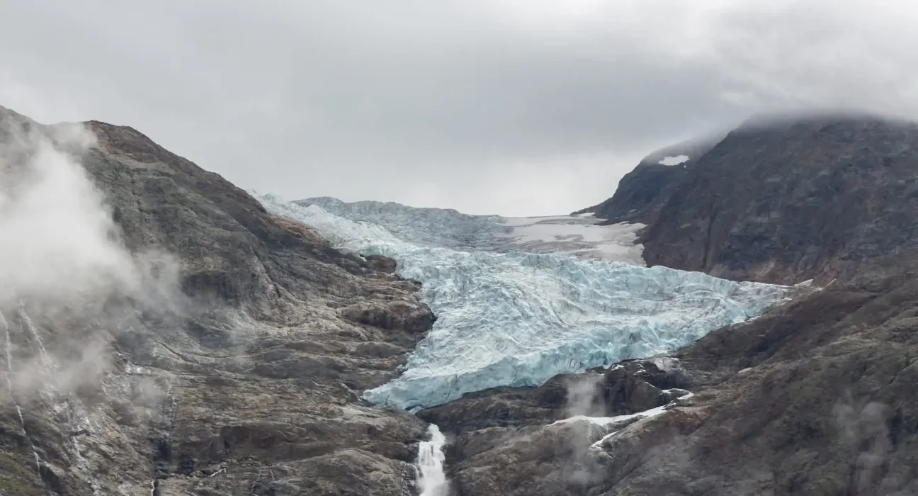Les chercheurs suisses utilisent la laine de mouton pour ralentir la fonte des glaciers