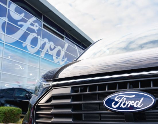 Les craintes des acheteurs face à la répétition des hausses de prix : le Fathom EV de Ford sous tension