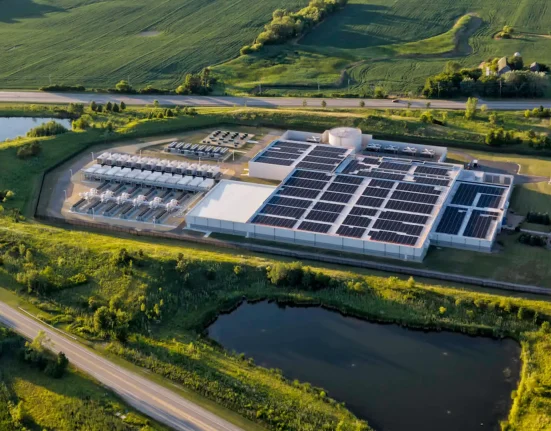 Les habitants de San Antonio réclament des règles plus strictes pour les centres de données concernant l'eau, l'énergie et le bruit.