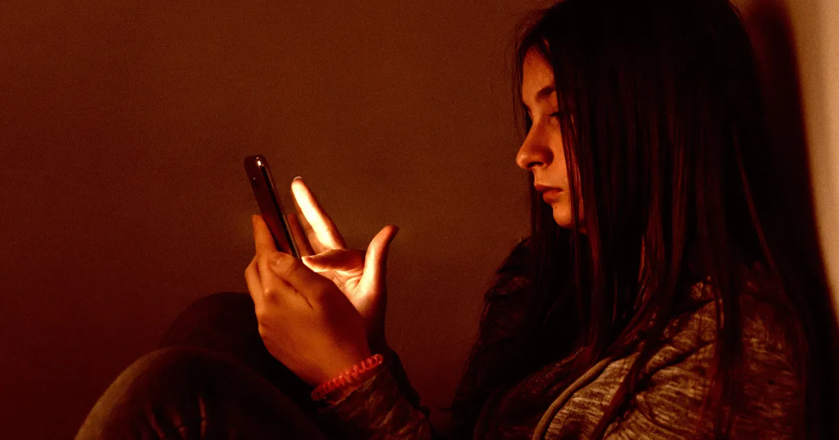 OpenAI : Les adolescents peuvent discuter du suicide pendant des heures avant que ChatGPT n'informe les parents