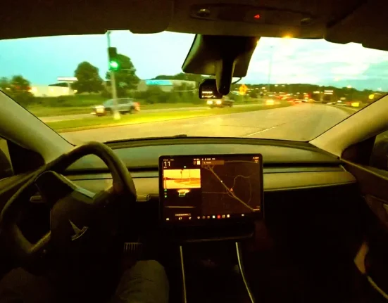 Préoccupés par l'essor des modifications "bricolées" pour voitures autonomes.