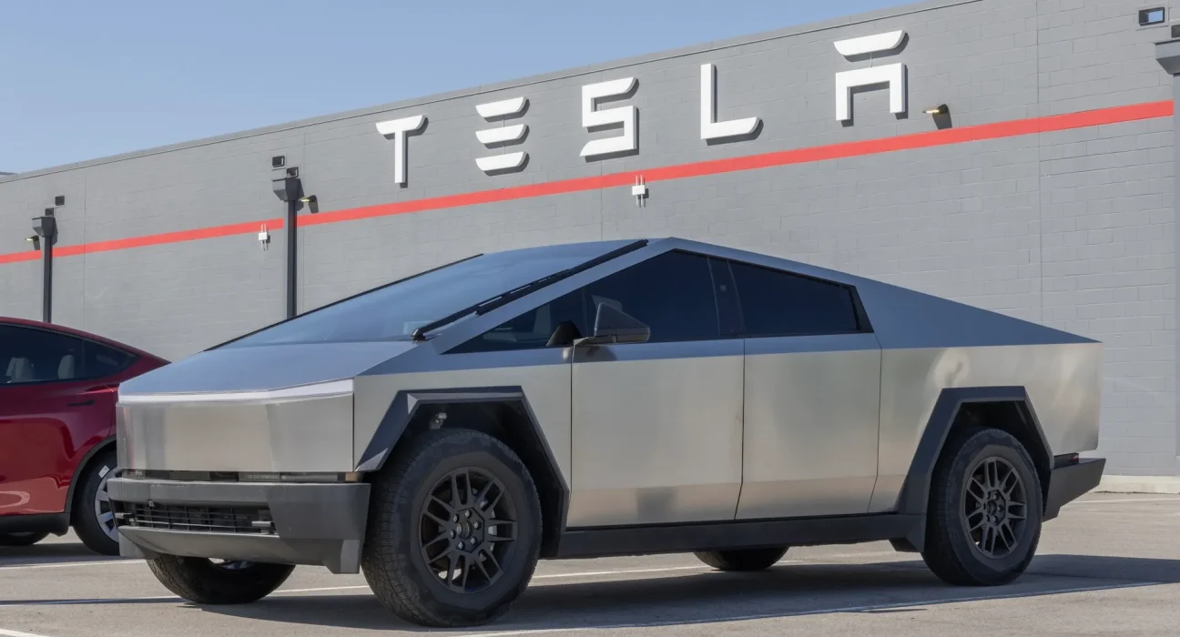 Tesla met fin à près de 7 ans d'attente pour le Cybertruck : remboursements et incitation à acheter un autre modèle
