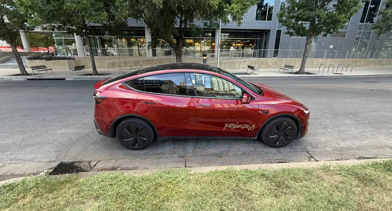 Un robotaxi Tesla en mode 'fart' : un couac inattendu !