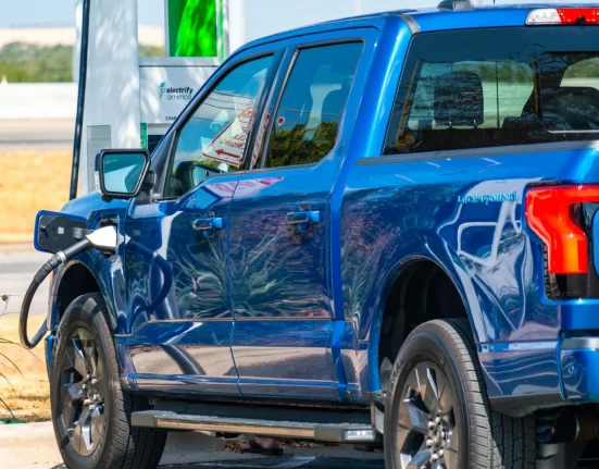 Un voyage routier de 6 900 milles à travers les États-Unis : l'F-150 Lightning surmonte seulement 2 obstacles de recharge.